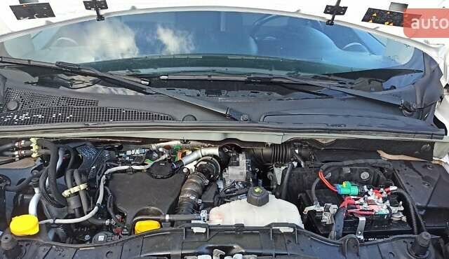 Белый Рено Кенгу, объемом двигателя 1.5 л и пробегом 200 тыс. км за 12000 $, фото 31 на Automoto.ua