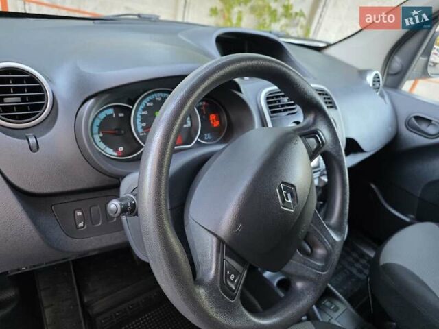 Рено Кенгу 2021 в Одессе на Automoto.ua Белый Рено Кенгу, объемом двигателя 0 л и пробегом 53 тыс. км за 11600 $, фото 14 на Automoto.ua