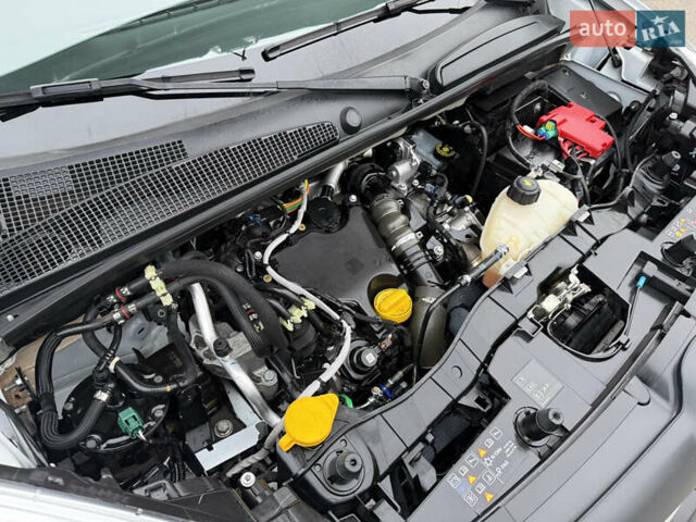 Белый Рено Кенгу, объемом двигателя 1.5 л и пробегом 118 тыс. км за 12599 $, фото 81 на Automoto.ua