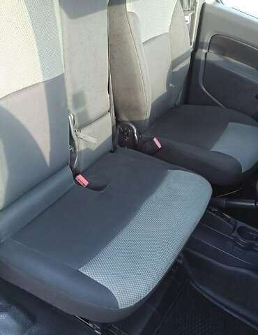 Белый Рено Кенгу, объемом двигателя 1.5 л и пробегом 200 тыс. км за 12000 $, фото 9 на Automoto.ua