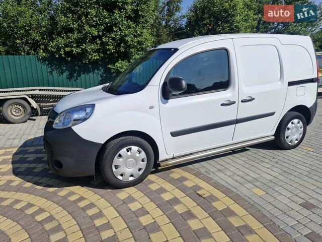 Белый Рено Кенгу, объемом двигателя 1.5 л и пробегом 188 тыс. км за 10900 $, фото 5 на Automoto.ua