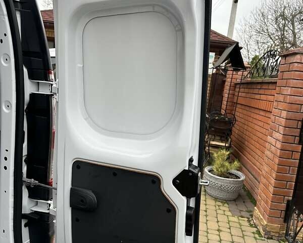 Белый Рено Кенгу, объемом двигателя 0 л и пробегом 54 тыс. км за 12500 $, фото 34 на Automoto.ua