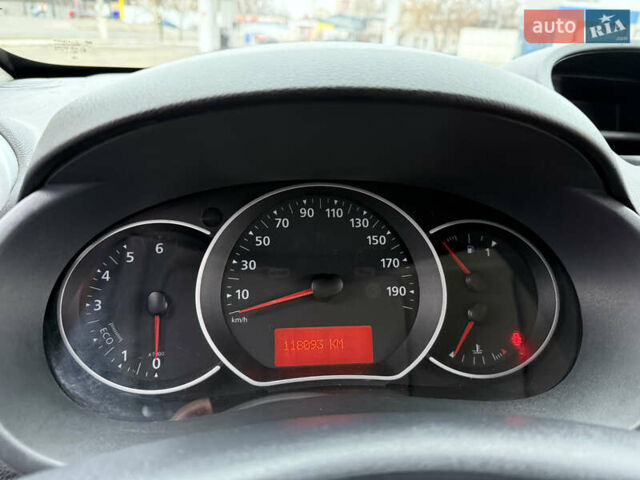 Белый Рено Кенгу, объемом двигателя 1.5 л и пробегом 118 тыс. км за 12599 $, фото 59 на Automoto.ua