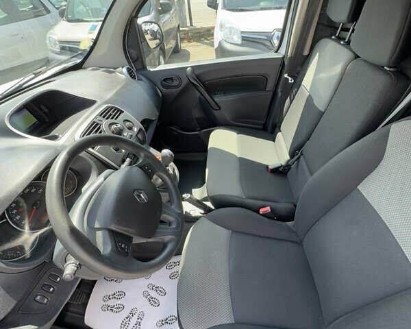 Рено Кенгу 2021 в Киеве на Automoto.ua Белый Рено Кенгу, объемом двигателя 1.5 л и пробегом 202 тыс. км за 12800 $, фото 14 на Automoto.ua