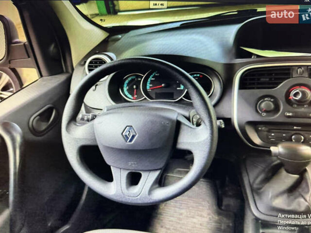 Белый Рено Кенгу, объемом двигателя 0 л и пробегом 17 тыс. км за 14200 $, фото 38 на Automoto.ua