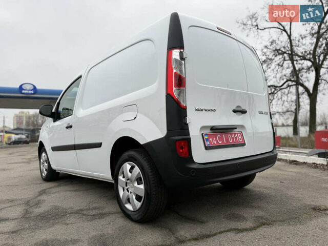 Белый Рено Кенгу, объемом двигателя 1.5 л и пробегом 118 тыс. км за 12599 $, фото 23 на Automoto.ua