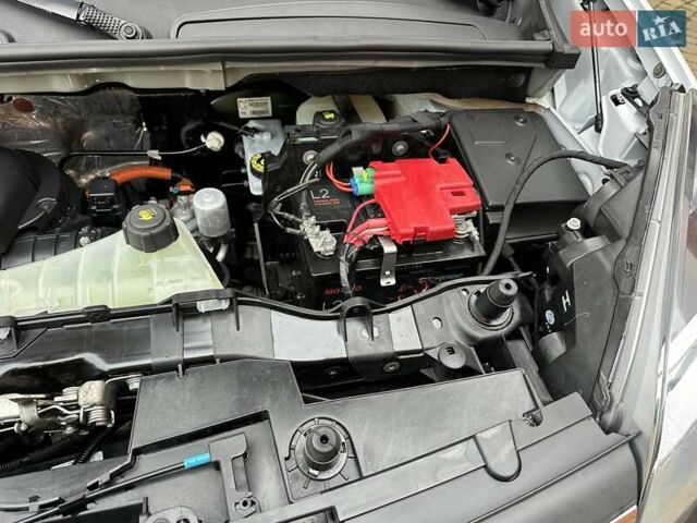 Белый Рено Кенгу, объемом двигателя 0 л и пробегом 54 тыс. км за 12500 $, фото 53 на Automoto.ua