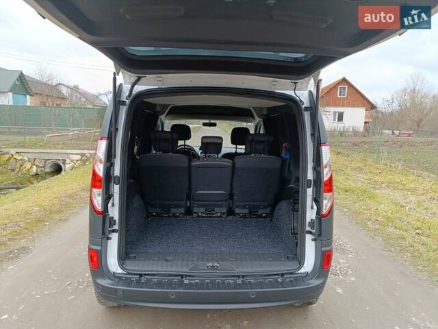 Белый Рено Кенгу, объемом двигателя 1.46 л и пробегом 196 тыс. км за 13500 $, фото 11 на Automoto.ua