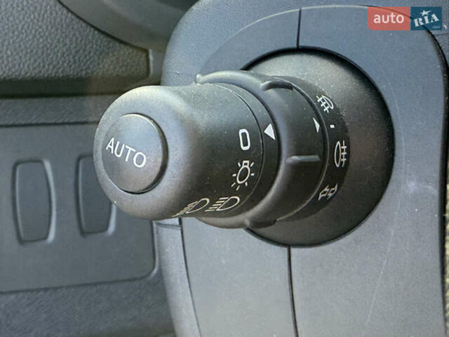 Белый Рено Кенгу, объемом двигателя 0 л и пробегом 17 тыс. км за 14200 $, фото 11 на Automoto.ua