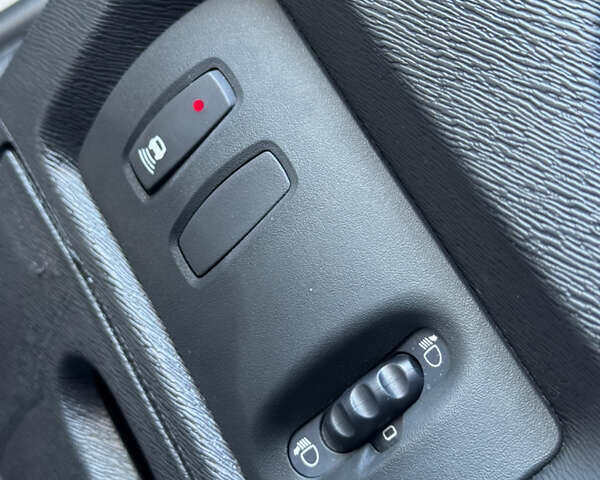 Білий Рено Кєнгу, об'ємом двигуна 1.5 л та пробігом 102 тис. км за 12500 $, фото 44 на Automoto.ua