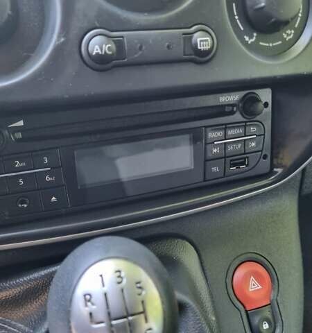 Белый Рено Кенгу, объемом двигателя 1.5 л и пробегом 191 тыс. км за 12700 $, фото 22 на Automoto.ua
