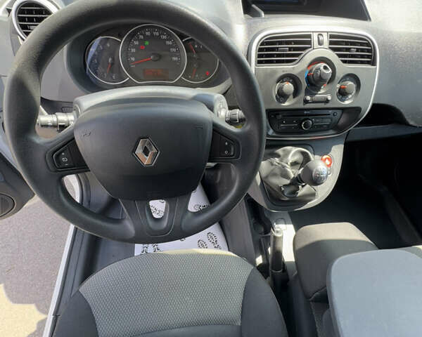 Рено Кенгу 2021 в Киеве на Automoto.ua Белый Рено Кенгу, объемом двигателя 1.5 л и пробегом 202 тыс. км за 12800 $, фото 16 на Automoto.ua