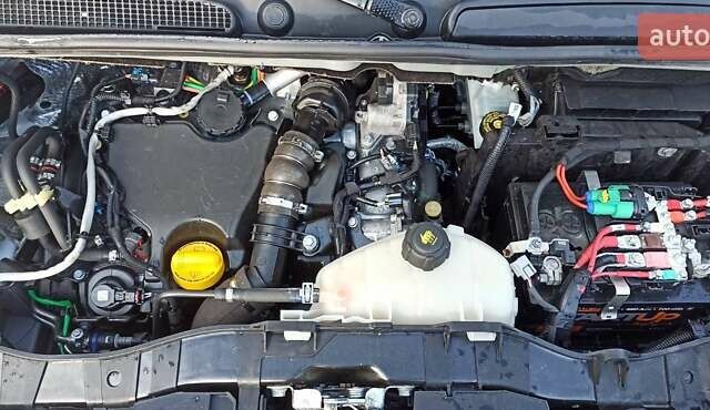 Белый Рено Кенгу, объемом двигателя 1.5 л и пробегом 200 тыс. км за 12000 $, фото 30 на Automoto.ua