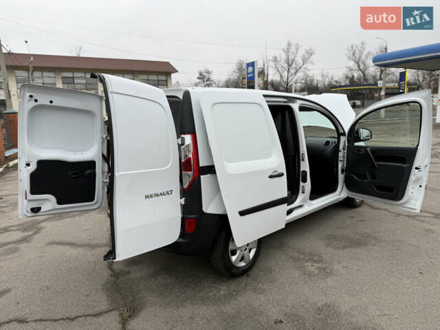 Белый Рено Кенгу, объемом двигателя 1.5 л и пробегом 118 тыс. км за 12599 $, фото 96 на Automoto.ua