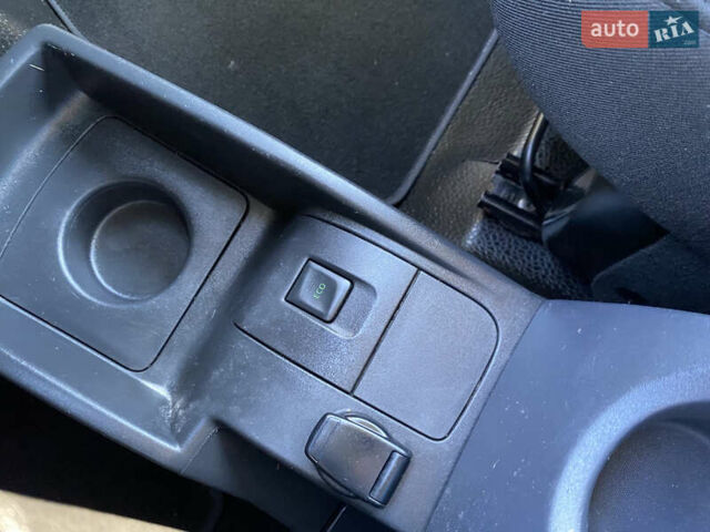 Білий Рено Кєнгу, об'ємом двигуна 1.5 л та пробігом 142 тис. км за 14999 $, фото 43 на Automoto.ua