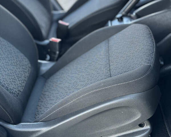 Білий Рено Кєнгу, об'ємом двигуна 1.5 л та пробігом 102 тис. км за 12500 $, фото 58 на Automoto.ua