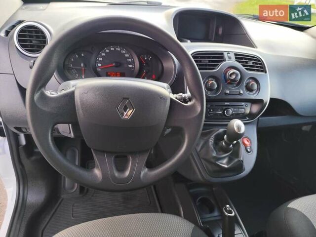 Белый Рено Кенгу, объемом двигателя 1.5 л и пробегом 169 тыс. км за 12800 $, фото 18 на Automoto.ua