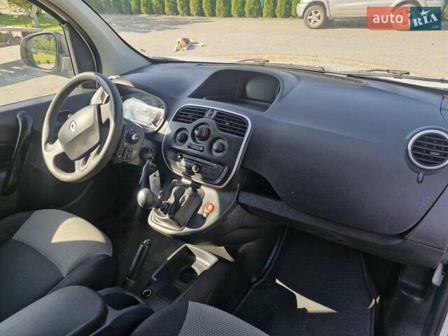 Белый Рено Кенгу, объемом двигателя 1.5 л и пробегом 188 тыс. км за 10900 $, фото 14 на Automoto.ua