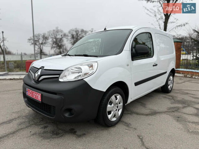 Белый Рено Кенгу, объемом двигателя 1.5 л и пробегом 118 тыс. км за 12599 $, фото 1 на Automoto.ua