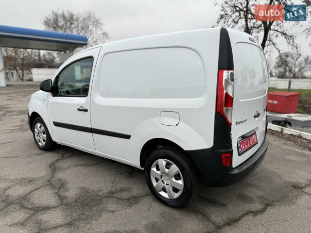 Белый Рено Кенгу, объемом двигателя 1.5 л и пробегом 118 тыс. км за 12599 $, фото 24 на Automoto.ua