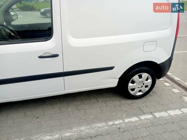 Белый Рено Кенгу, объемом двигателя 1.5 л и пробегом 80 тыс. км за 8900 $, фото 8 на Automoto.ua
