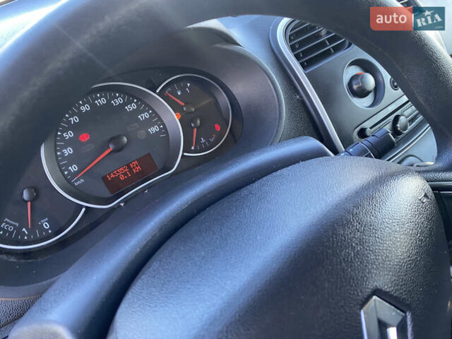 Білий Рено Кєнгу, об'ємом двигуна 1.5 л та пробігом 142 тис. км за 14999 $, фото 19 на Automoto.ua