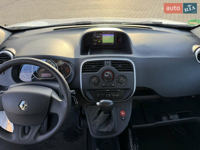 Белый Рено Кенгу, объемом двигателя 0 л и пробегом 17 тыс. км за 14200 $, фото 14 на Automoto.ua