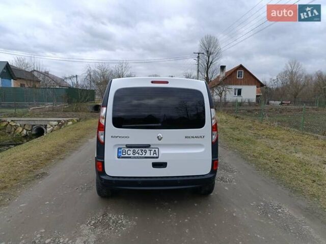 Белый Рено Кенгу, объемом двигателя 1.46 л и пробегом 196 тыс. км за 13500 $, фото 1 на Automoto.ua