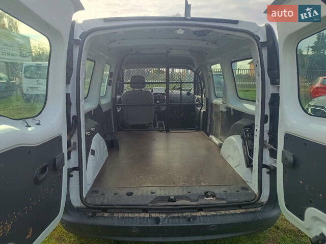 Белый Рено Кенгу, объемом двигателя 1.5 л и пробегом 102 тыс. км за 9000 $, фото 8 на Automoto.ua