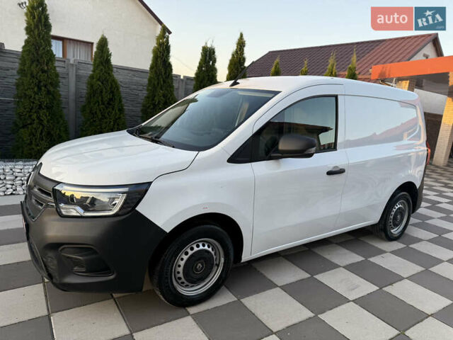 Белый Рено Кенгу, объемом двигателя 0 л и пробегом 47 тыс. км за 15500 $, фото 7 на Automoto.ua