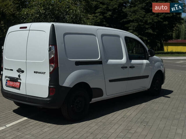 Белый Рено Кенгу, объемом двигателя 1.5 л и пробегом 188 тыс. км за 13999 $, фото 12 на Automoto.ua