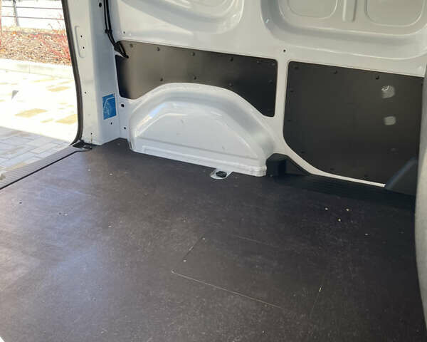 Білий Рено Кєнгу, об'ємом двигуна 0 л та пробігом 30 тис. км за 16500 $, фото 19 на Automoto.ua