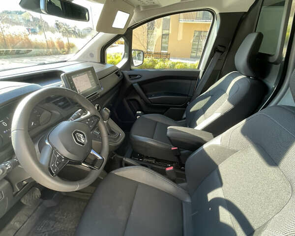 Білий Рено Кєнгу, об'ємом двигуна 0 л та пробігом 30 тис. км за 16500 $, фото 12 на Automoto.ua