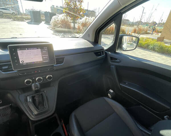 Білий Рено Кєнгу, об'ємом двигуна 0 л та пробігом 30 тис. км за 16500 $, фото 13 на Automoto.ua