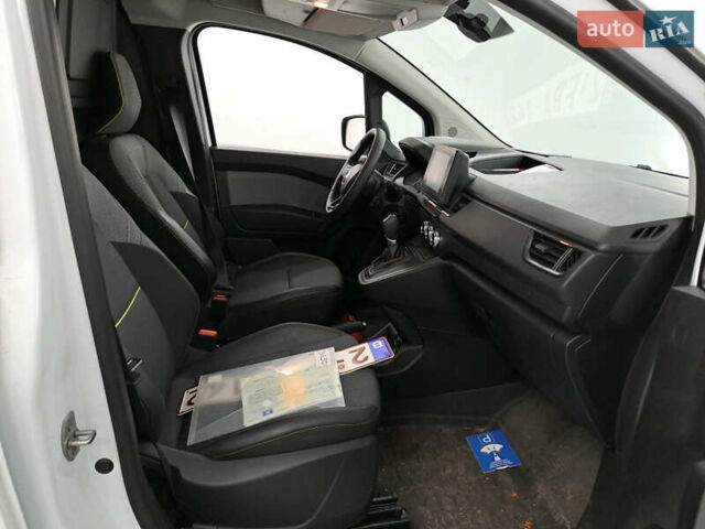 Белый Рено Кенгу, объемом двигателя 0 л и пробегом 12 тыс. км за 19700 $, фото 24 на Automoto.ua