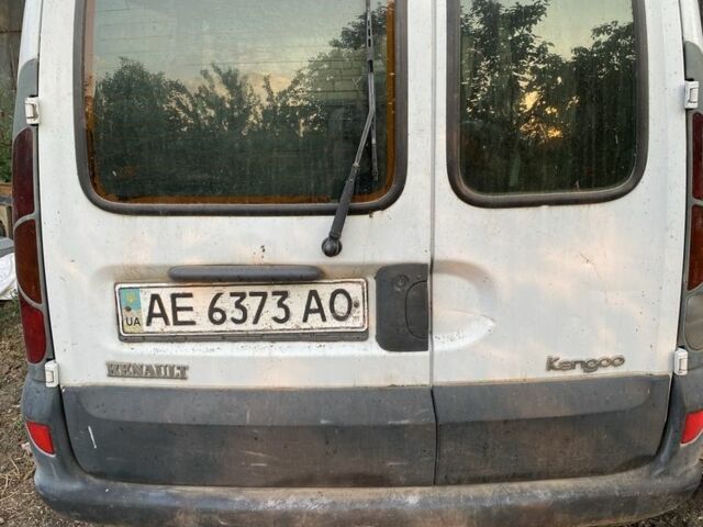 Белый Рено Кенгу, объемом двигателя 1.9 л и пробегом 403 тыс. км за 1430 $, фото 2 на Automoto.ua