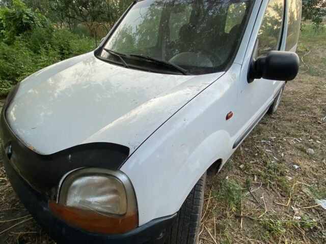 Белый Рено Кенгу, объемом двигателя 1.9 л и пробегом 403 тыс. км за 1430 $, фото 5 на Automoto.ua