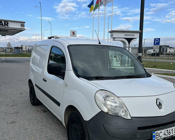 Белый Рено Кенгу, объемом двигателя 1.46 л и пробегом 263 тыс. км за 6000 $, фото 2 на Automoto.ua