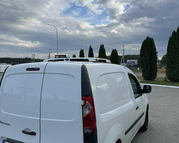 Белый Рено Кенгу, объемом двигателя 1.46 л и пробегом 263 тыс. км за 6000 $, фото 4 на Automoto.ua