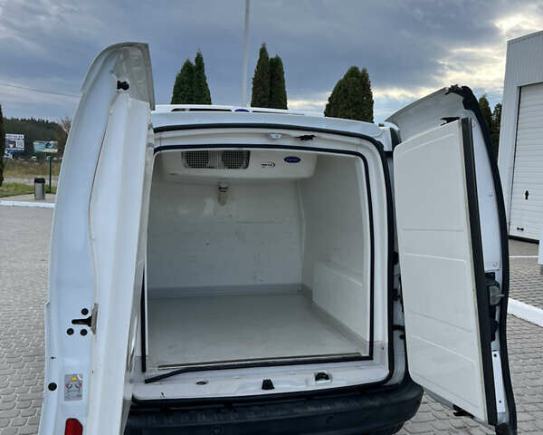 Белый Рено Кенгу, объемом двигателя 1.46 л и пробегом 263 тыс. км за 6000 $, фото 6 на Automoto.ua