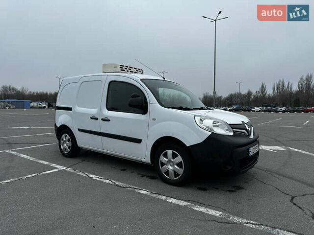 Белый Рено Кенгу, объемом двигателя 1.46 л и пробегом 159 тыс. км за 10500 $, фото 5 на Automoto.ua