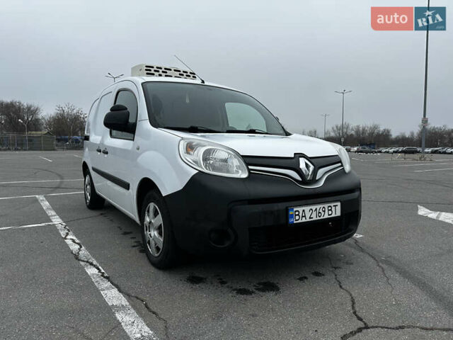 Белый Рено Кенгу, объемом двигателя 1.46 л и пробегом 159 тыс. км за 10500 $, фото 6 на Automoto.ua