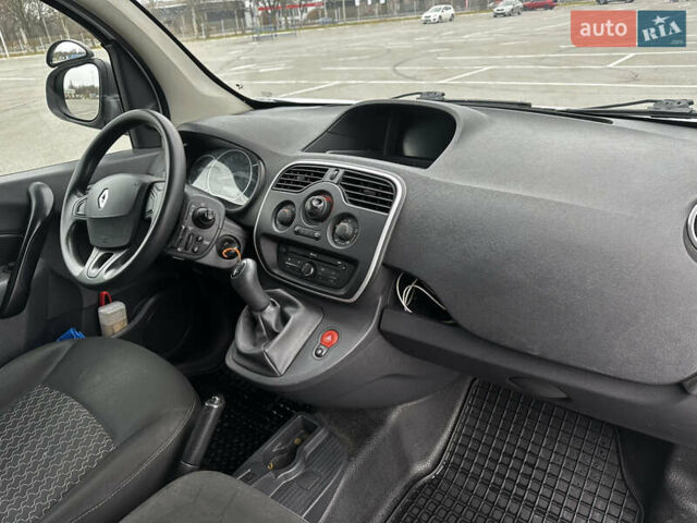 Белый Рено Кенгу, объемом двигателя 1.46 л и пробегом 159 тыс. км за 10500 $, фото 12 на Automoto.ua