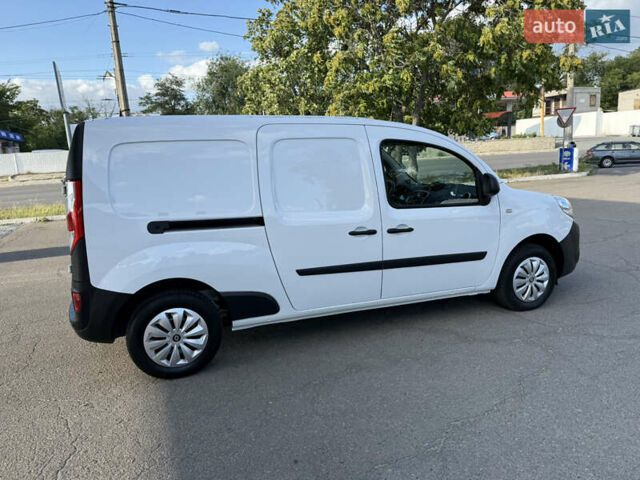 Белый Рено Кенгу, объемом двигателя 1.5 л и пробегом 134 тыс. км за 13999 $, фото 15 на Automoto.ua