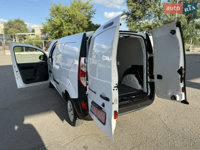 Белый Рено Кенгу, объемом двигателя 1.5 л и пробегом 134 тыс. км за 13999 $, фото 107 на Automoto.ua