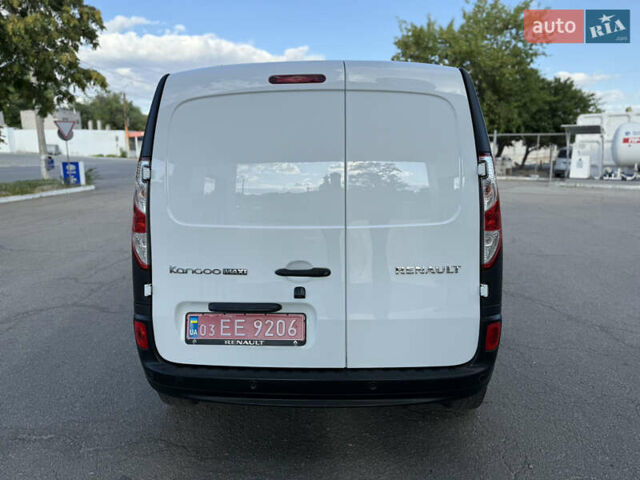 Белый Рено Кенгу, объемом двигателя 1.5 л и пробегом 134 тыс. км за 13999 $, фото 20 на Automoto.ua