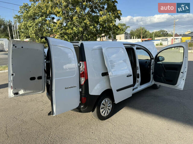 Белый Рено Кенгу, объемом двигателя 1.5 л и пробегом 134 тыс. км за 13999 $, фото 104 на Automoto.ua