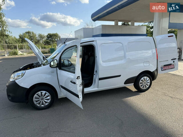 Белый Рено Кенгу, объемом двигателя 1.5 л и пробегом 134 тыс. км за 13999 $, фото 111 на Automoto.ua
