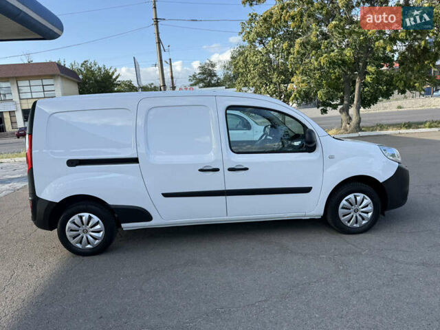 Белый Рено Кенгу, объемом двигателя 1.5 л и пробегом 134 тыс. км за 13999 $, фото 14 на Automoto.ua