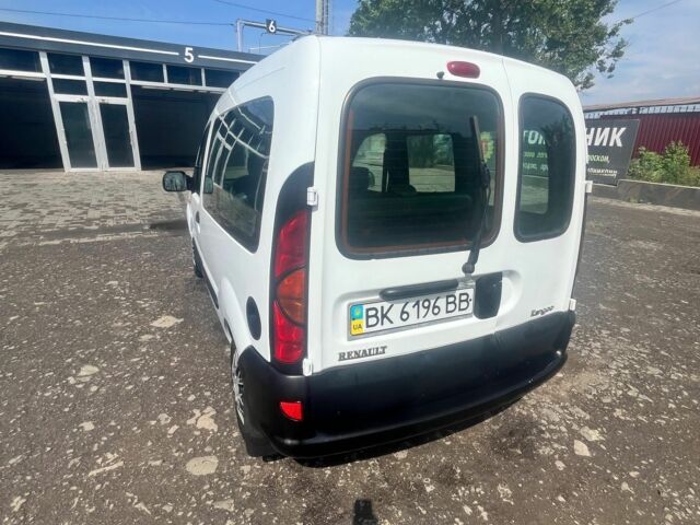Белый Рено Кенгу, объемом двигателя 1.9 л и пробегом 318 тыс. км за 2550 $, фото 5 на Automoto.ua